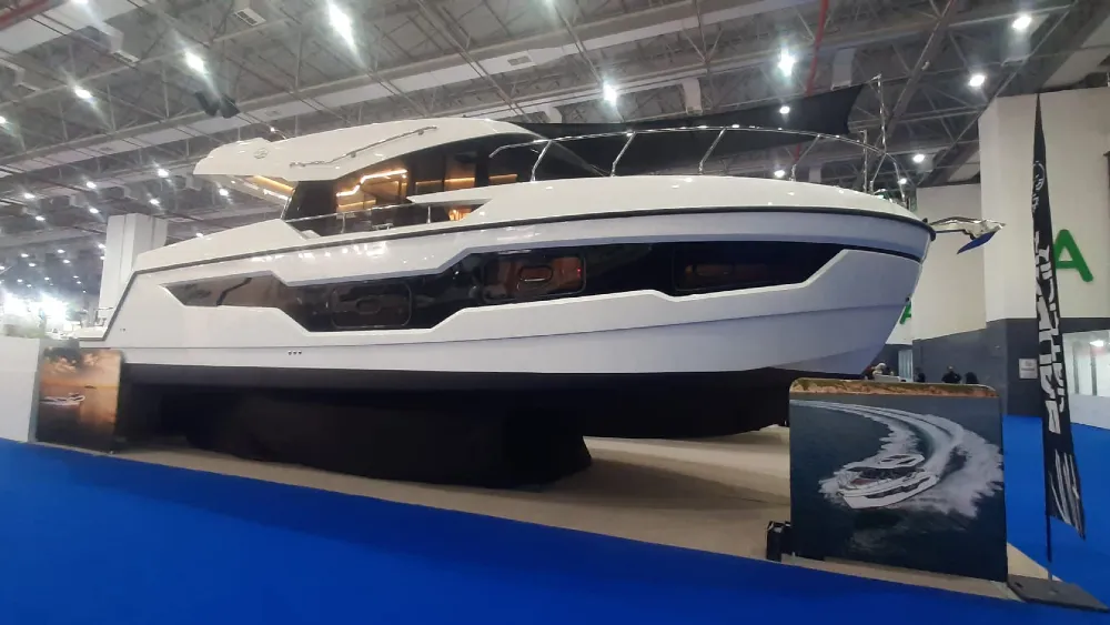 Tekne fuarının gözdesi 28 milyon TL'lik motor yat