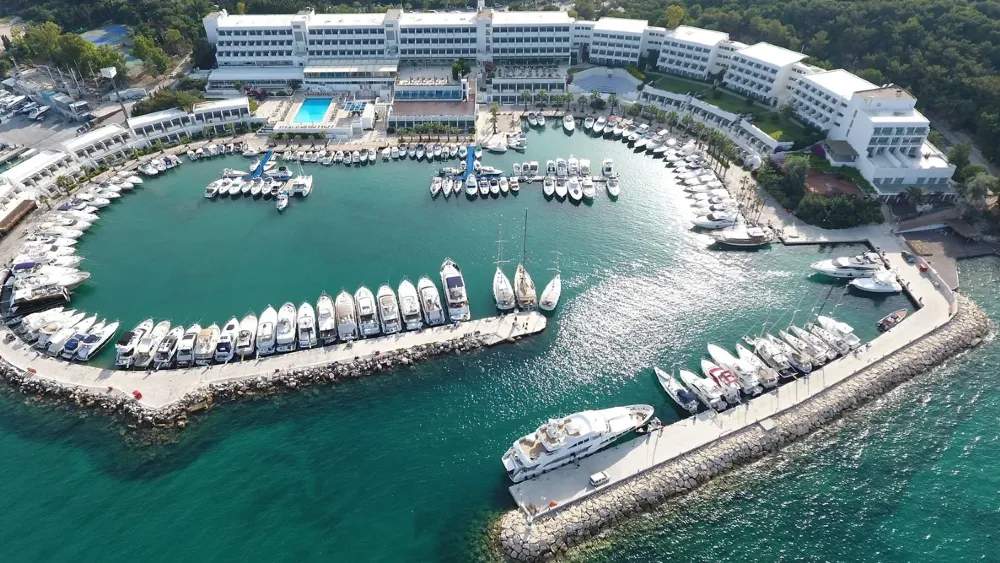 Çeşme’deki ünlü otelin hisseleri, Yaşar’ın hamlesiyle çakıldı