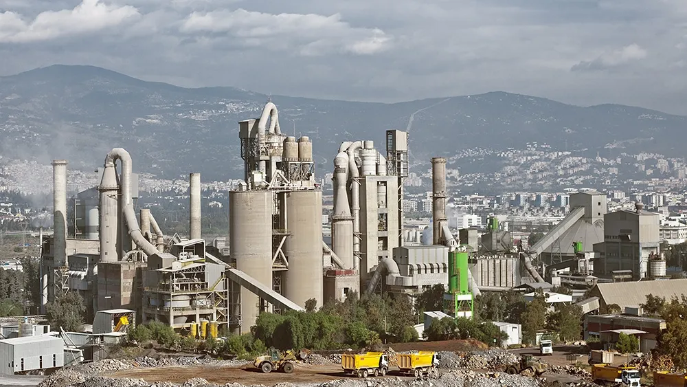İtalyanların İzmir’deki çimento devinde satışlar çakıldı