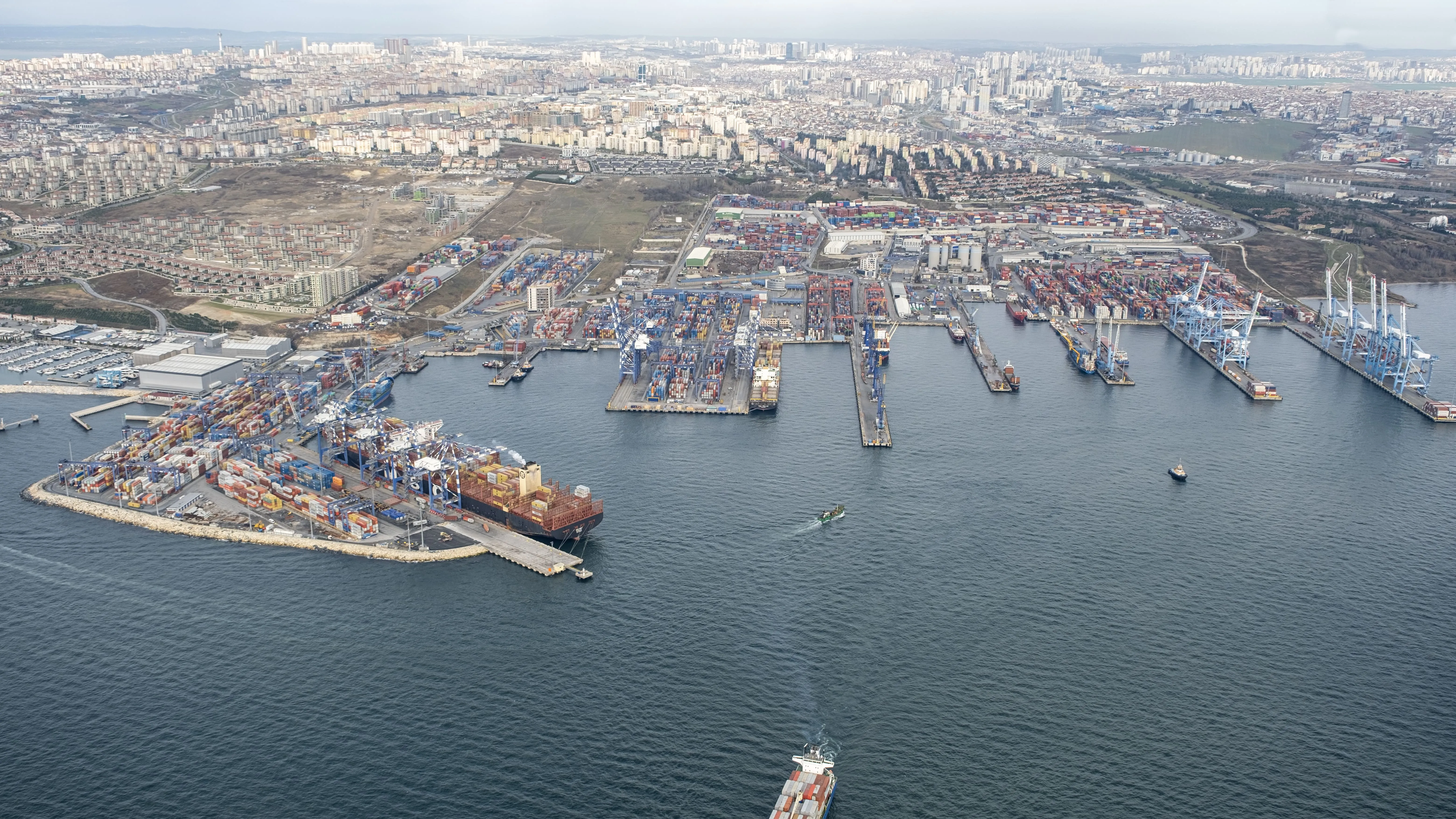 İstanbul Ambarlı Limanları'ndaki yükseliş dikkat çekiyor