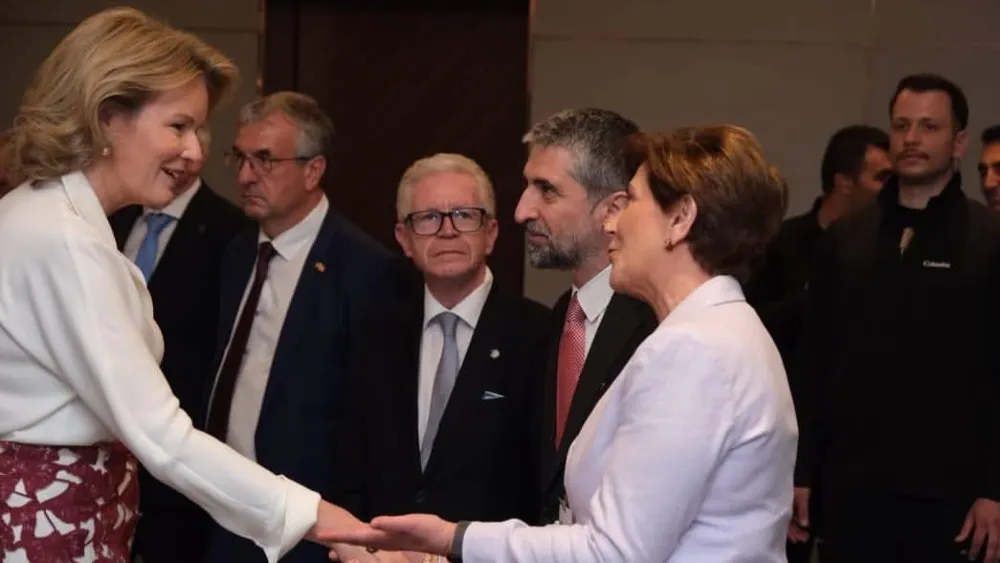 İzmirli iş insanı Perihan İnci: Sonunda Majestelerine kendimi tanıttım!