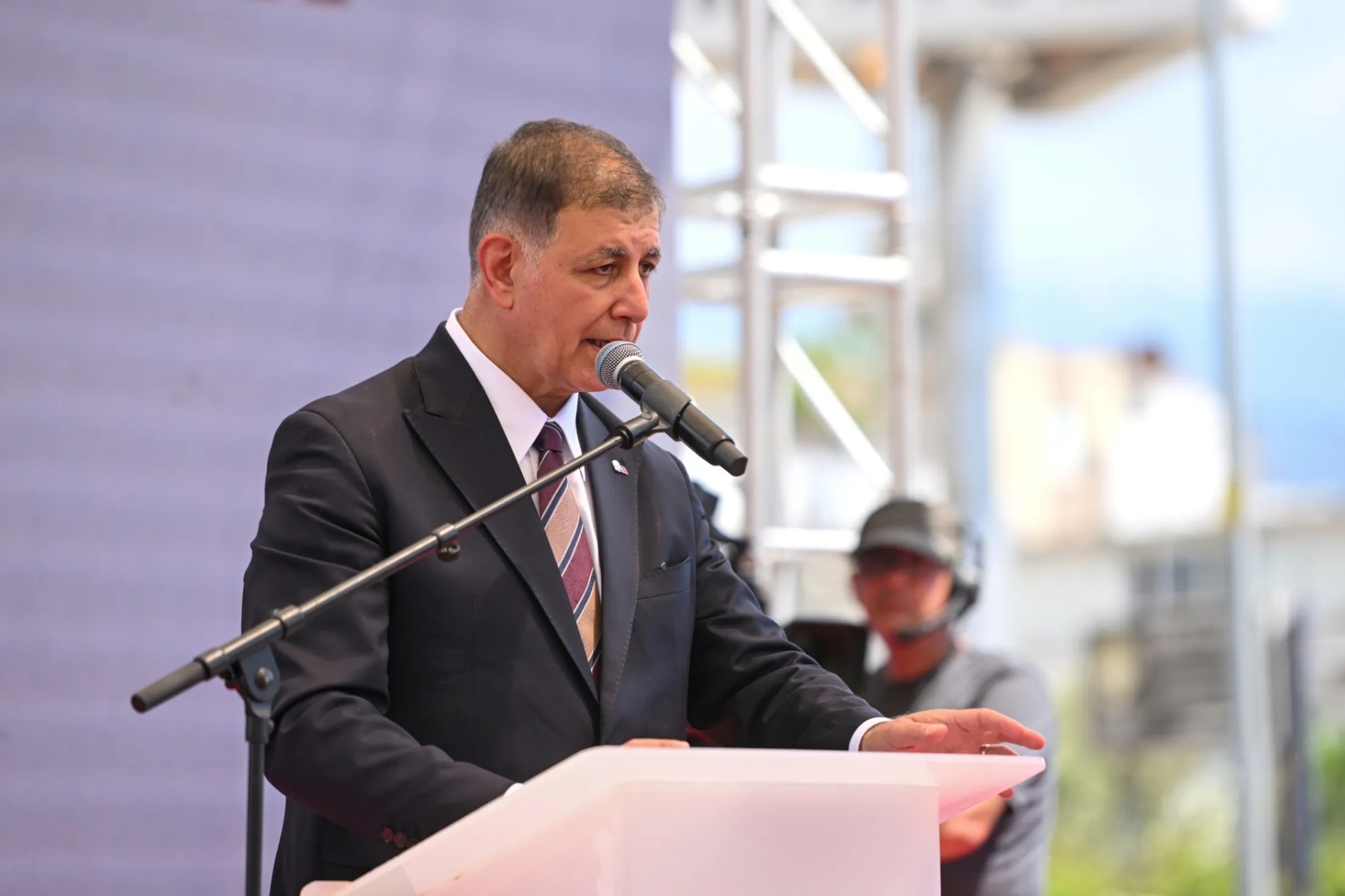 İzmir Büyükşehir Belediye Başkanı Cemil Tugay