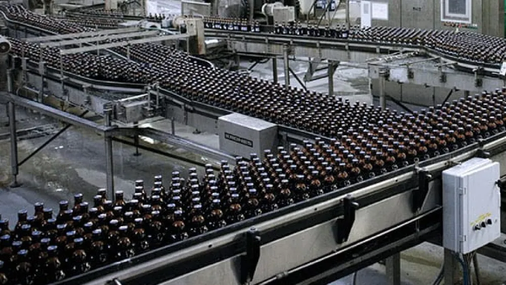 Körfezde kötü kokuya sebep olmakla suçlanan bira fabrikasından kapasite hamlesi