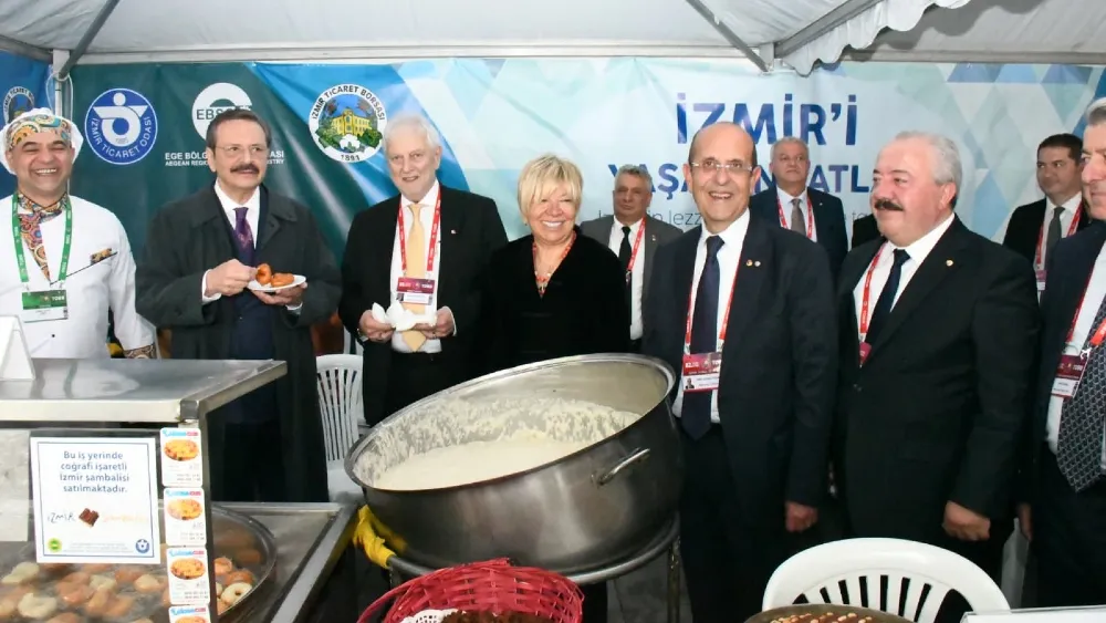 TOBB Genel Kurulu’nda İzmir lezzetleri standı Hisarcıklıoğlu'nu ağırladı