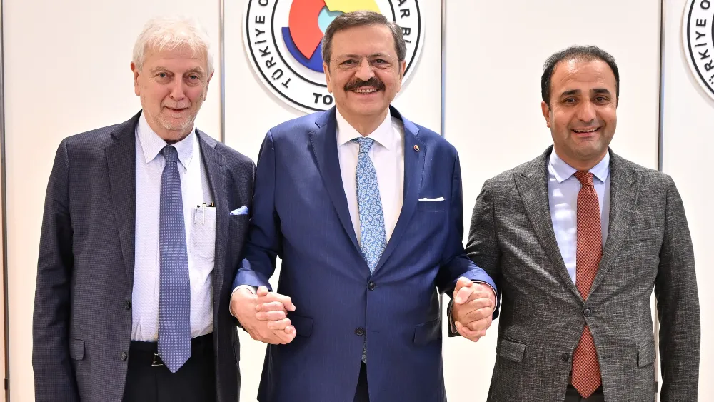 EBSO Başkanı Ender Yorgancılar ile Torbalı Ticaret Odası Başkanı Abdulvahap Olgun, geçmişte ortak üyeler nedeniyle tartışma yaşamışlardı