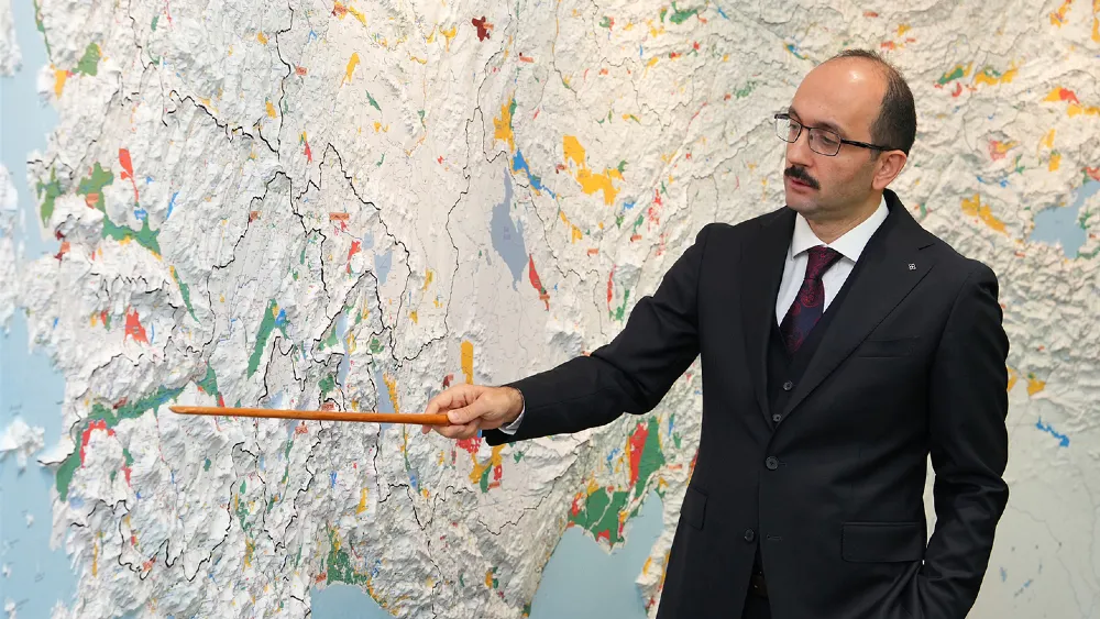 Küçük Menderes’te 205 bin dekar arazi modern sistemle sulanacak