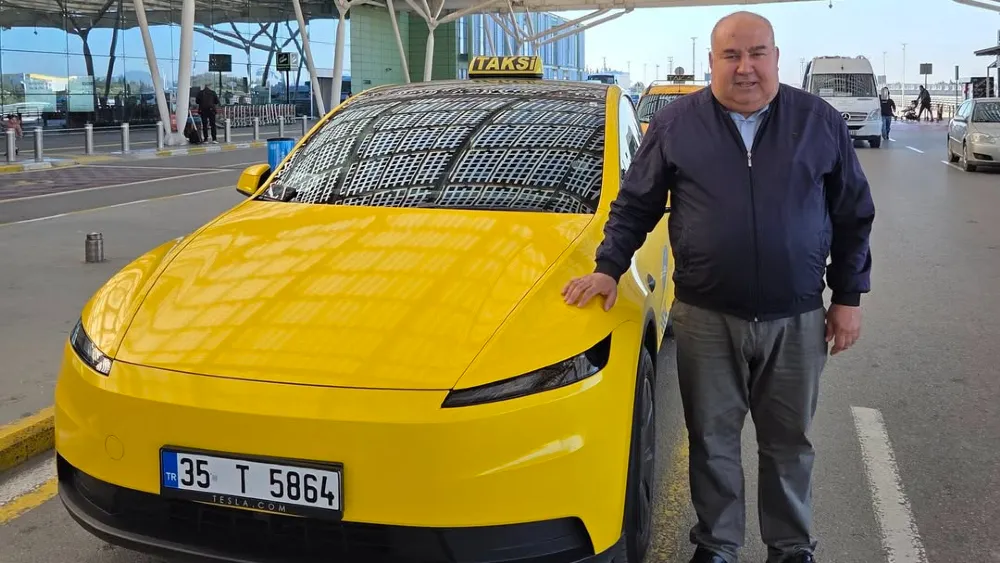 Taksici kooperatifi başkanı Tesla’ya geçti… Markayı öve öve bitiremedi