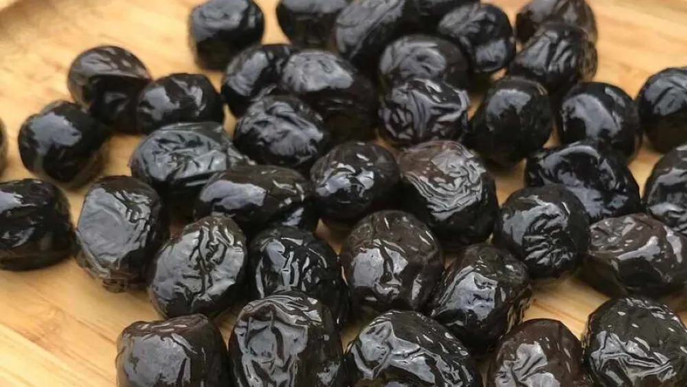 Bakanlıktan lahmacundan sonra İzmir'de tanesi 50 TL'den satılan zeytine baskın