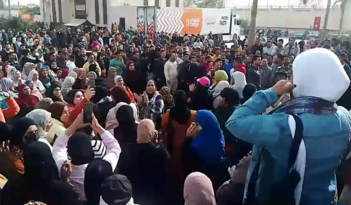 İşçi maliyetlerini düşürmek için Mısır'a giden tekstilciler, bu ülkede grev ve verim engeline takıldı