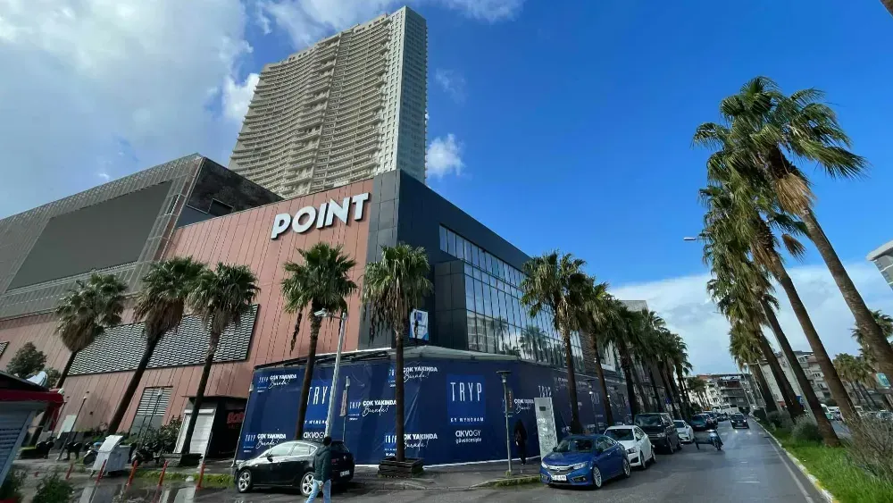Bornova Point AVM uzun süredir atıl durumda bulunuyor
