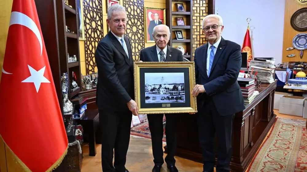 İZTO’dan MHP Genel Başkanı Devlet Bahçeli’ye sürpriz ziyaret