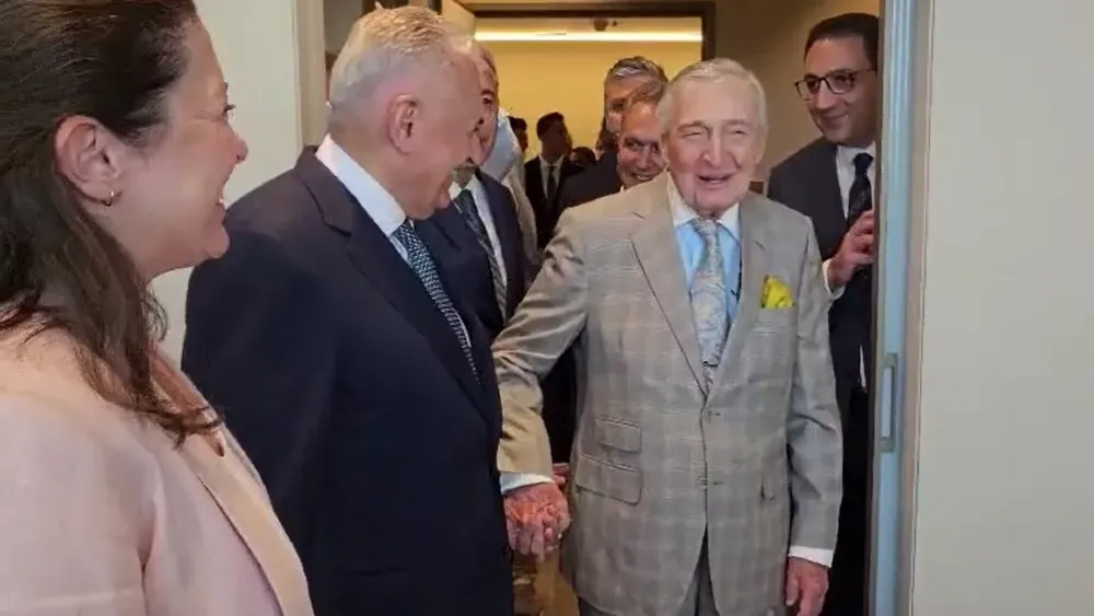 Rahmi Koç'un fıkrası siyaseti karıştırdı: AK Partili Ömer Çelik'ten sert tepki