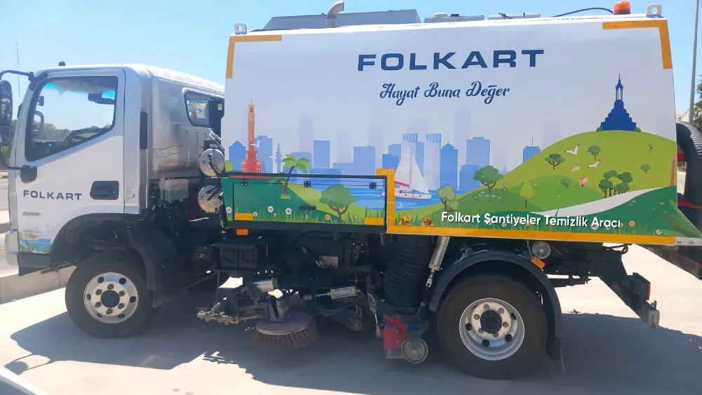 Folkart’tan örnek davranış… Yolları süpürmeye başladı, vatandaştan takdir aldı