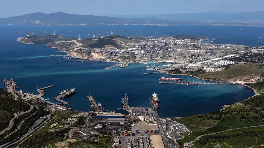 İzmir limanlarının 6 aylık karnesi… Konteyner trafiğinde keskin düşüş