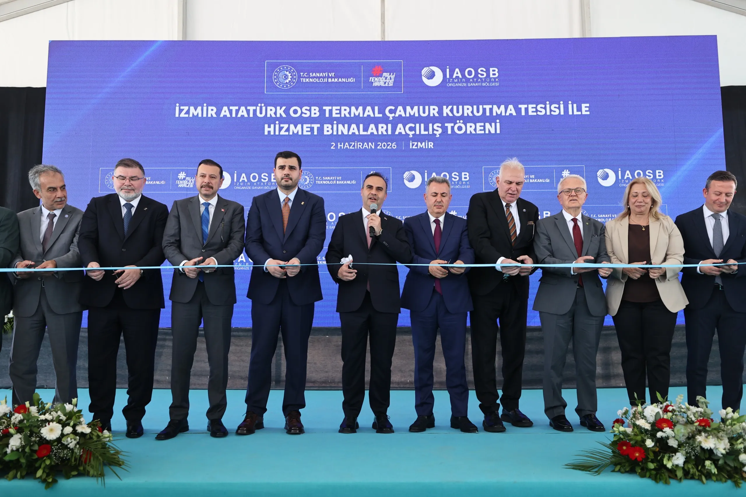 İAOSB'de yapılan çamur kurutma tesisinin açılışı protokolün büyük katılımıyla gerçekleşti