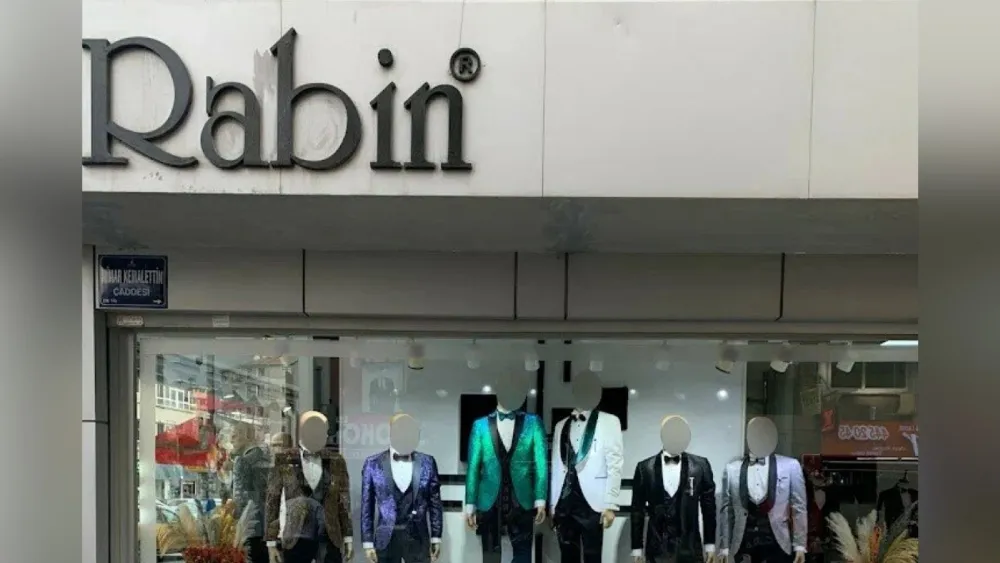 İzmir'in moda çarşısında ünlü mağazaya silahlı saldırı