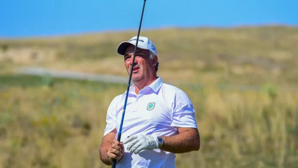 İzmirli holdingin tepesinde sürpriz değişim… Bakioğlu gitti, golfçu başkan geldi