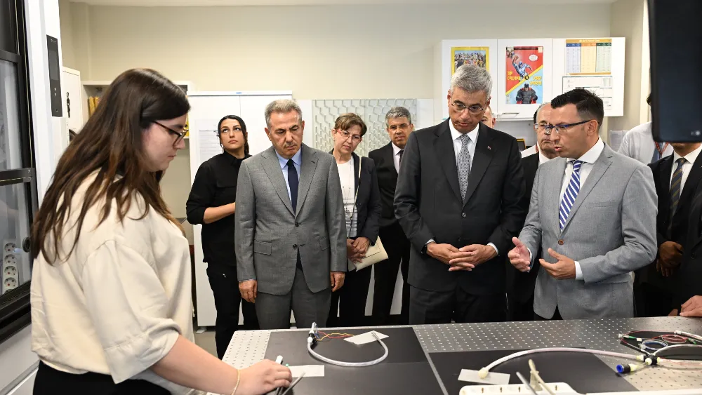 Bakan Memişoğlu'ndan İzmir’in sağlık üssüne çıkarma ve önemli çağrı....