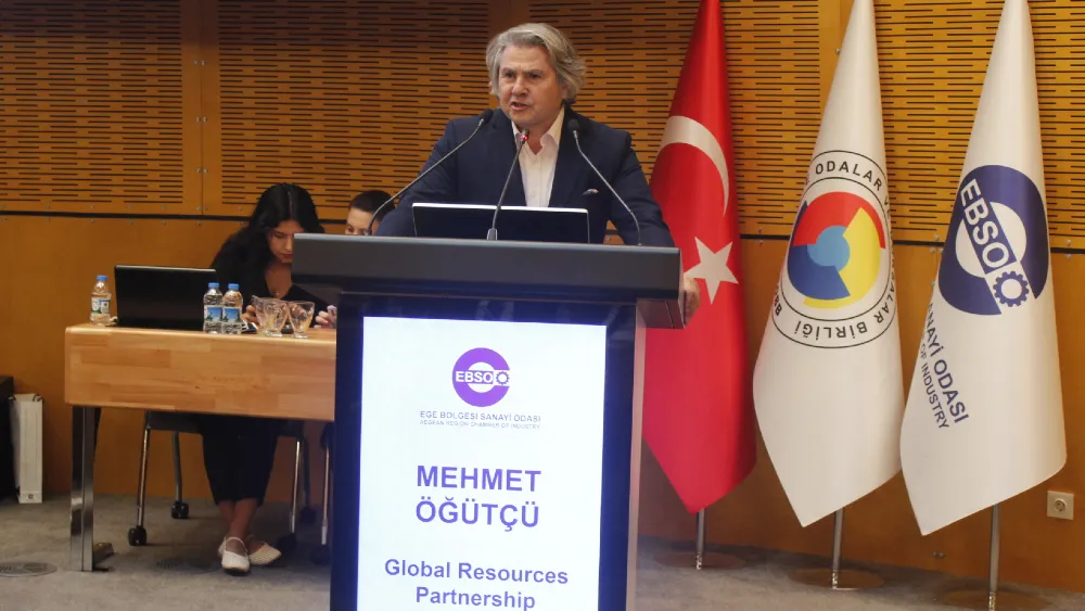 Danışman, stratejist ve eski diplomat Mehmet Öğütçü. EBSO Meclisi'ne konuk oldu