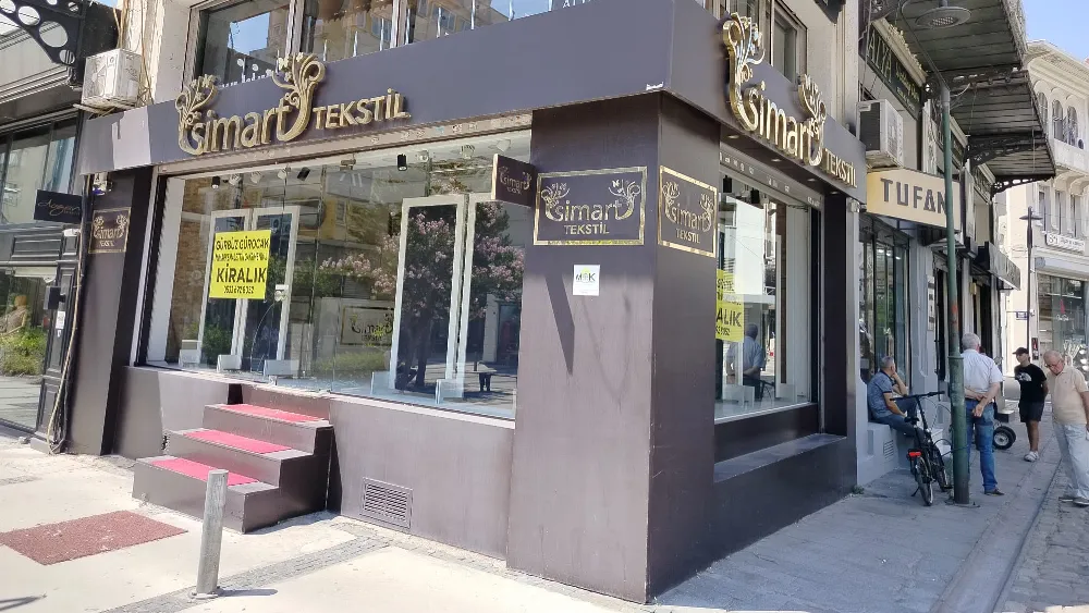 Orta Doğu’daki füzeler İzmir’in gelinlikçiler çarşısına düştü