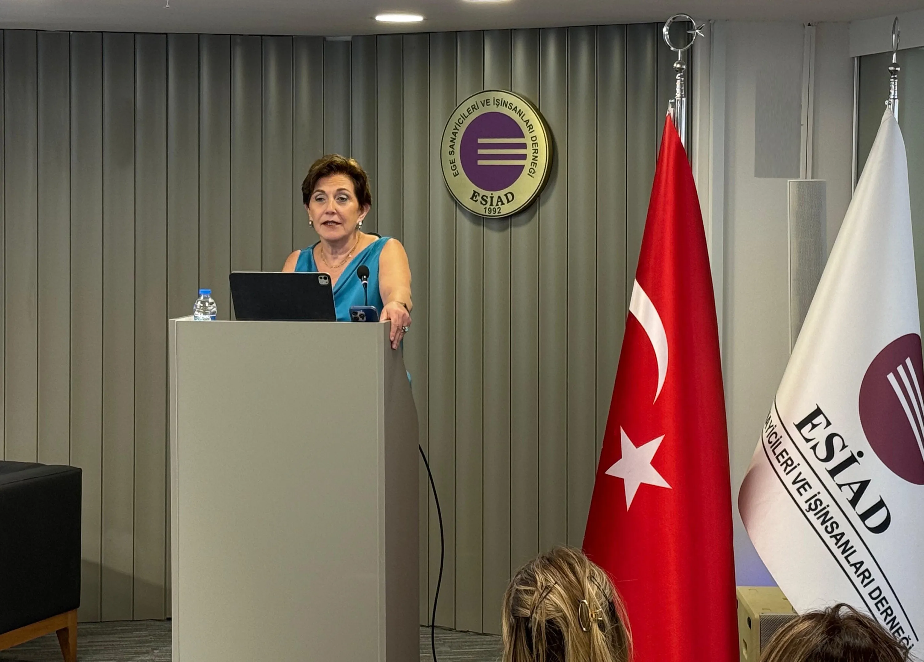 Perihan İnci, Avrupa ve Çin'deki gelişmeler doğrultusunda Türkiye'nin yeniden konumlanması gerektiğine dikkat çekti