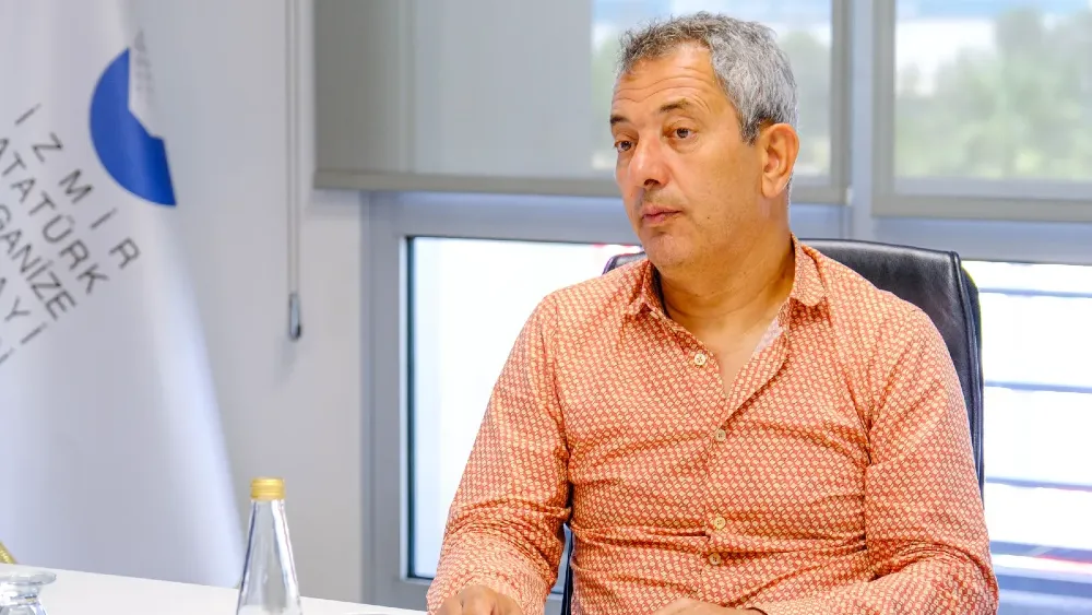 Hazır giyim sektörünün duayeni Fesih Demirer, hazır giyim ve konfeksiyon sektörünün Türkiye için vazgeçilmez olduğunu belirtiyor