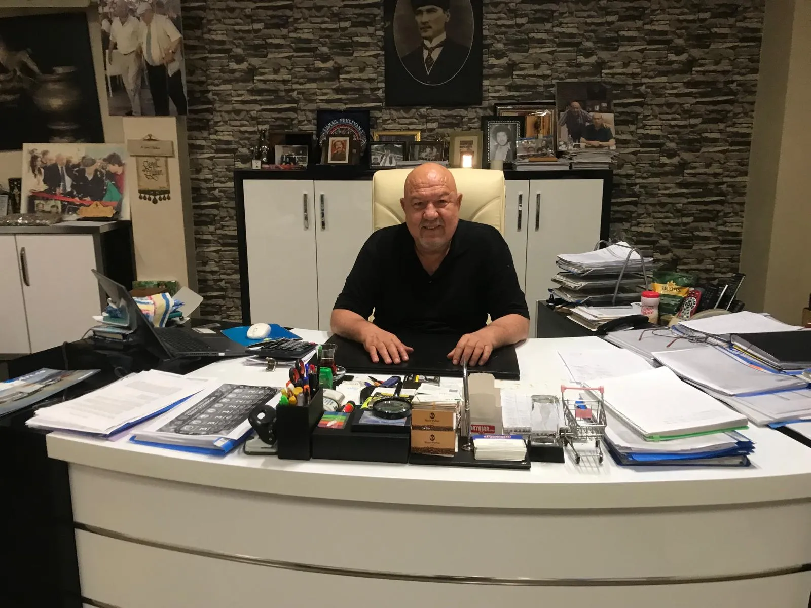 İsmail Pehlivan, Bayraklı'da yeni kent merkezinde gross market açacaklarını söyledi