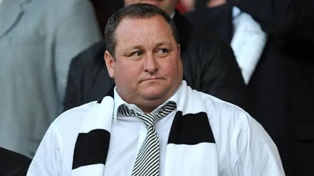 İngiliz milyarder Mike Ashley, İngiliz Premier Lig takımı New Castle United'ın sahibiydi