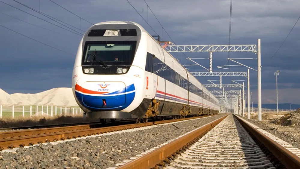 Altı bakan gören İzmir-Ankara Hızlı Tren Projesi'nde tünelde ışık yok