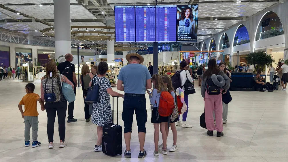 Ege’nin turizmi 'havada' düştü… Dış hat uçuşları çakıldı