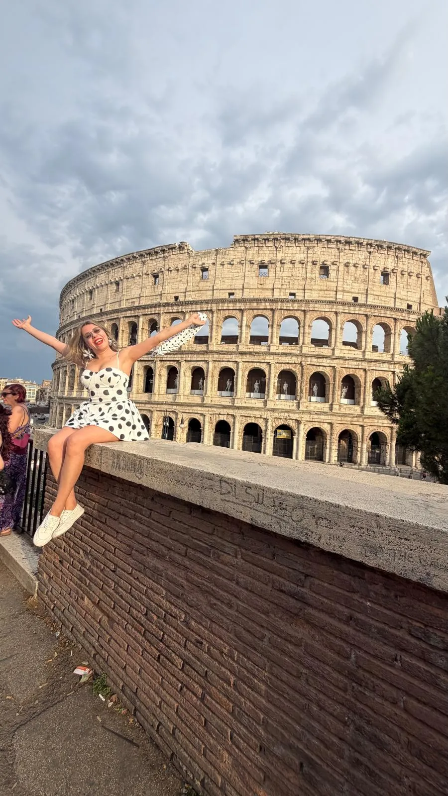 Bengisu, Roma'ya varmanın mutluluğunu yaşarken...