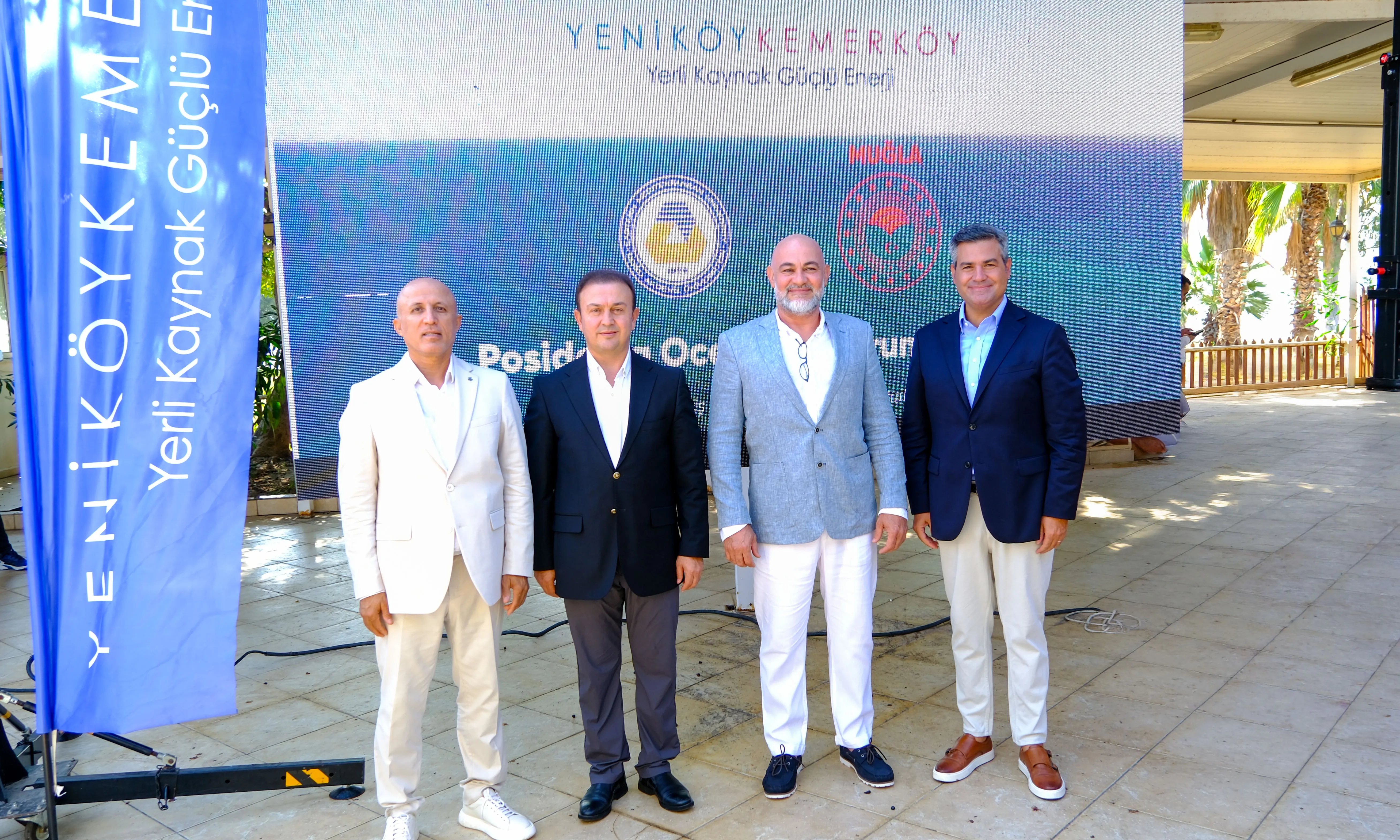 (soldan) Tarım ve Orman Bakanlığı Muğla İl Tarım ve Orman Müdürü Seyfettin Baydar, Yeniköy Kemerköy Enerji Genel Müdürü Ahmet Eyidoğan, Kıbrıs Doğu Akdeniz Üniversitesi Öğretim Üyesi Doç. Dr. Burak Ali Çiçek, Yeniköy Kemerköy Enerji Genel Müdür Yardımcısı Burak Işık