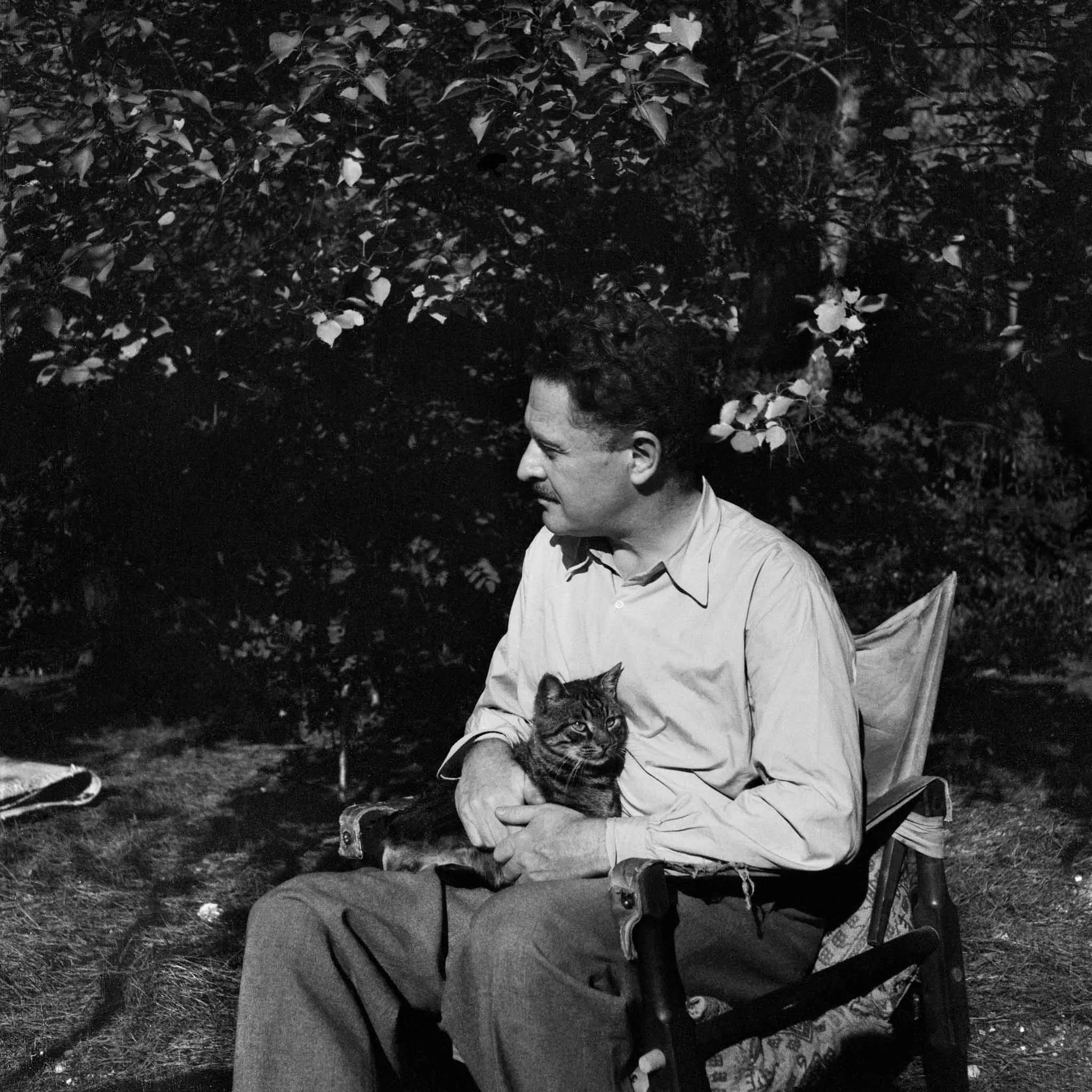 Nazim Hikmet 1950 1951 İstanbul- Fotoğraf: Ara Güler