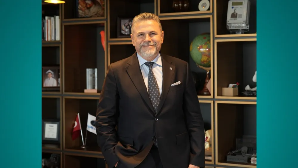 EBSO'da yeni nesil sanayicilik vizyonuyla yola çıkan Mustafa Karabağlı, seçimlerde kullanacağı renk olarak Turkuaz'ı seçti