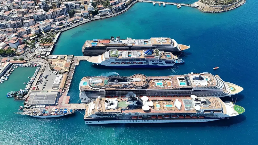 Türkiye'nin en büyük kruvaziyer limanı olan Egeport Kuşadası Limanı'na üçüncü bir iskele planlanıyor