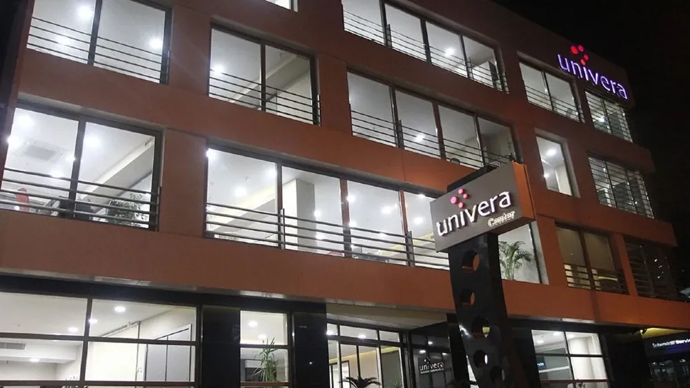 Univera yaklaşık 35 yıldır İzmir merkezli olarak faaliyet gösteriyor