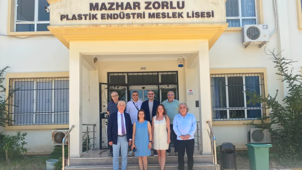 Plastik sanayicileri meslek lisesinde buluştu: Bize mühendis değil, kalıpçı lazım