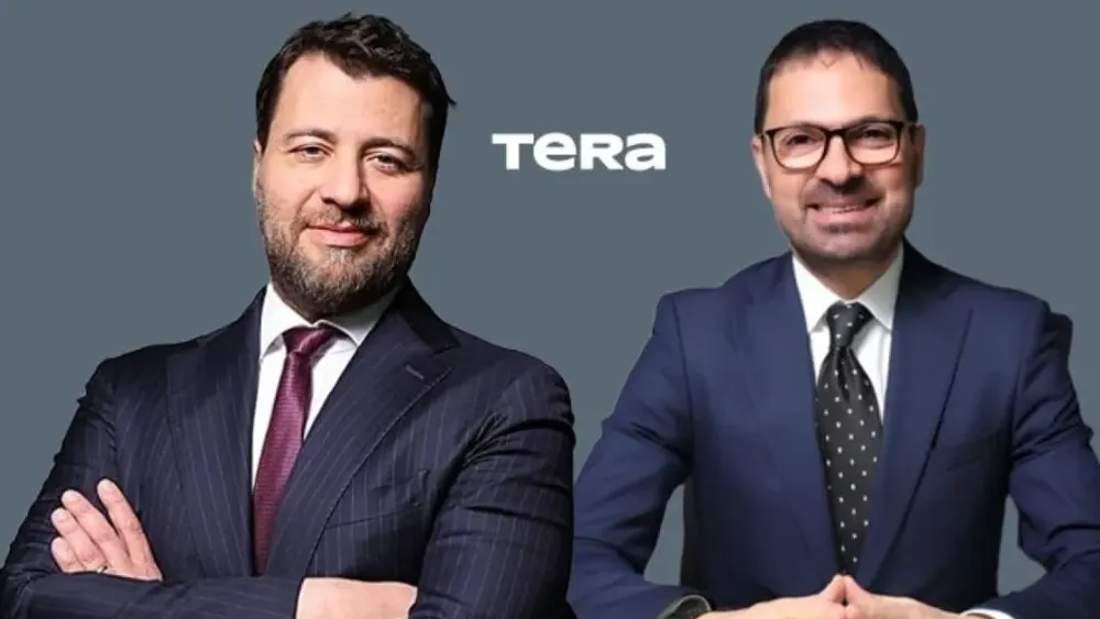 Tera Holding Yönetim Kurulu Başkanı Emre Tezmen (solda) ve Yönetim Kurulu Üyesi Bülent Uygun