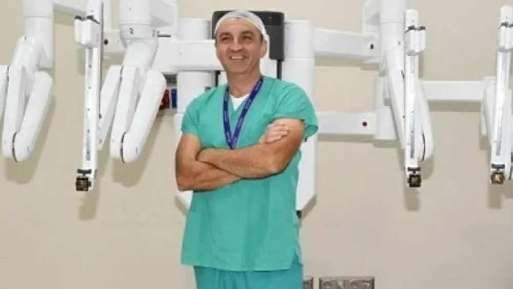 Bazekol Hastanesi Üroloji Uzmanı Prof. Dr. Adnan Şimşir