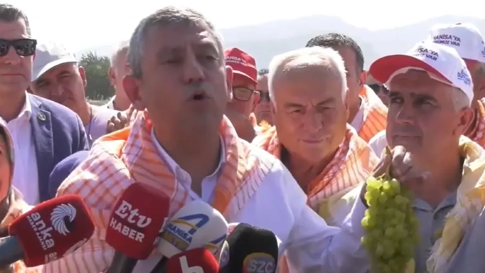 Özgür Özel’den TMO’ya çağrı: Kuru üzüm fiyatını 120 lira açıklayın