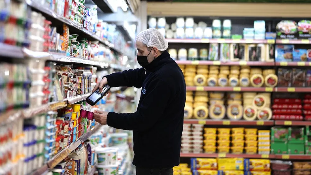 Rekabeti ihlal eden market devlerine ceza yağdı