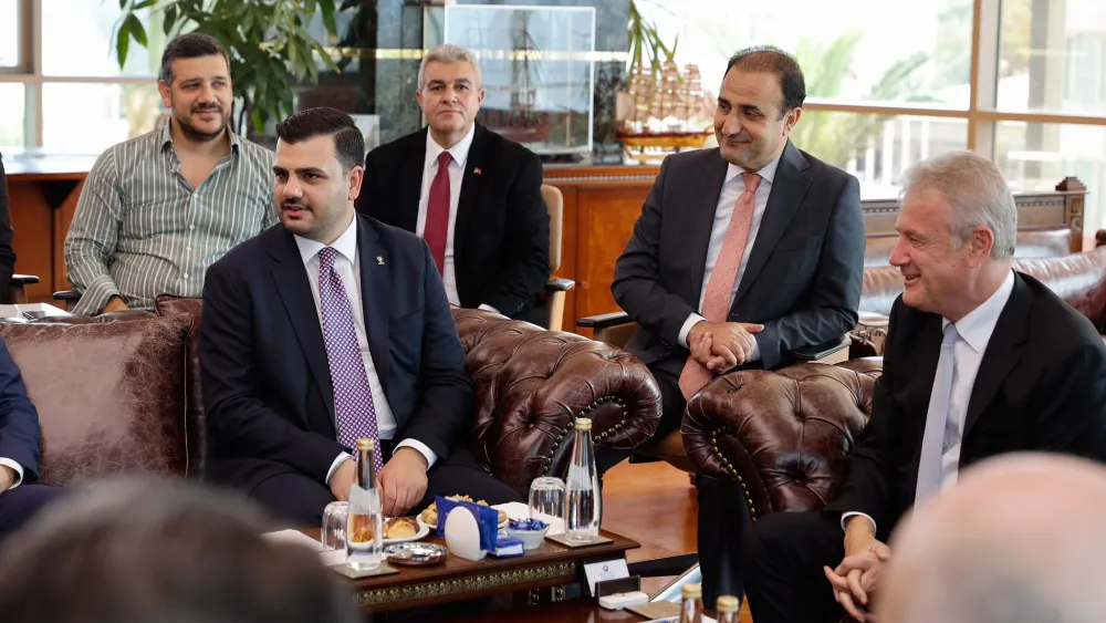 AK Parti Genel Sekreteri ve İzmir Milletvekili Eyyüp Kadir İnan, İzmir Ticaret Odası'nı ziyaret etti