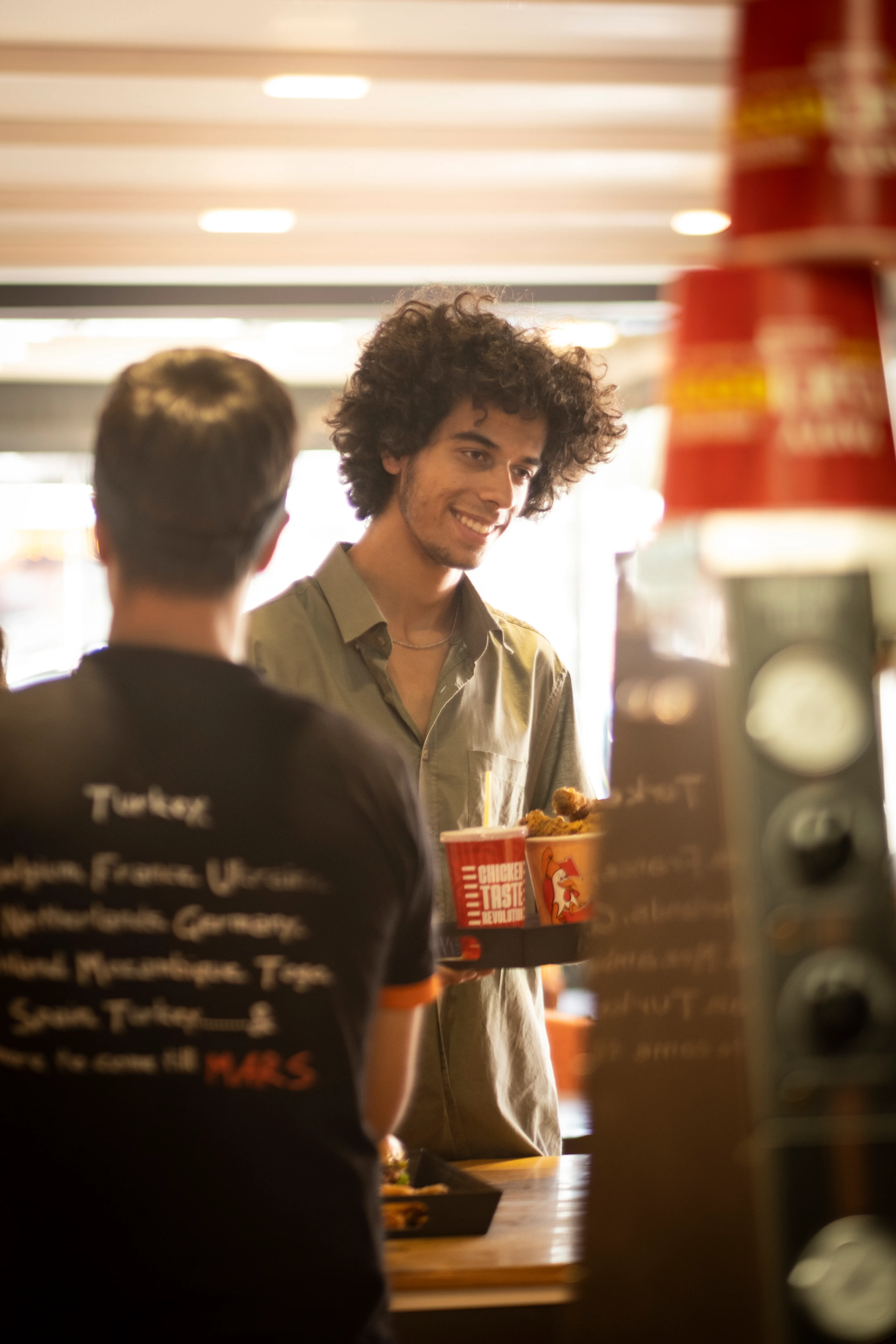 CTR Chicken, franchise modeli ile restoranlar açmanın yanı sıra dünyaya fritöz makinası satıyor