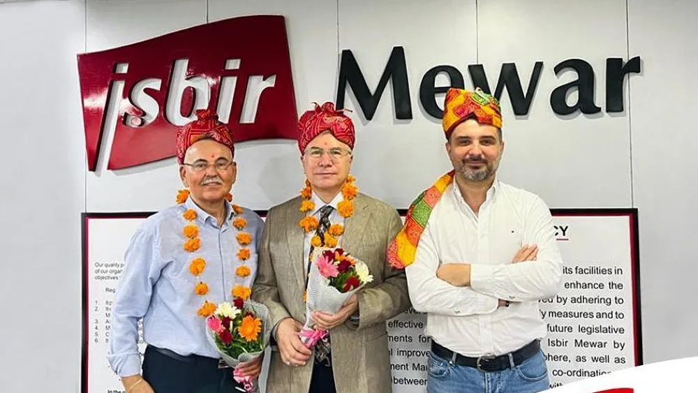 İşbir Holding CEO'su Ediz Köklü ve İşbir Sentetik Yönetim Kurulu Başkanı Mustafa Özpehlivan