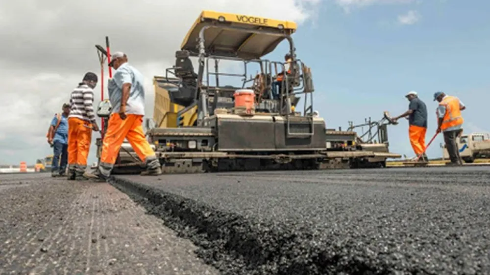 İzmir için kritik öneme sahip Tire-Belevi yolu yıllardır bitirilemiyor.