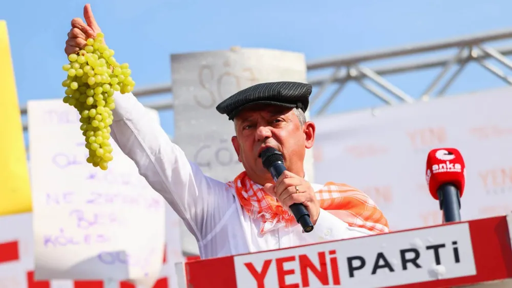 Özgür Özel üzüm üreticisi ile buluştu, 7 maddelik çözüm önerdi
