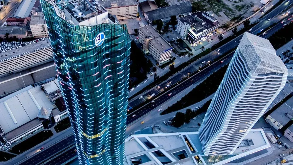 İzmirli çok ortaklı inşaat devinden 120 milyon liralık rekor zarar