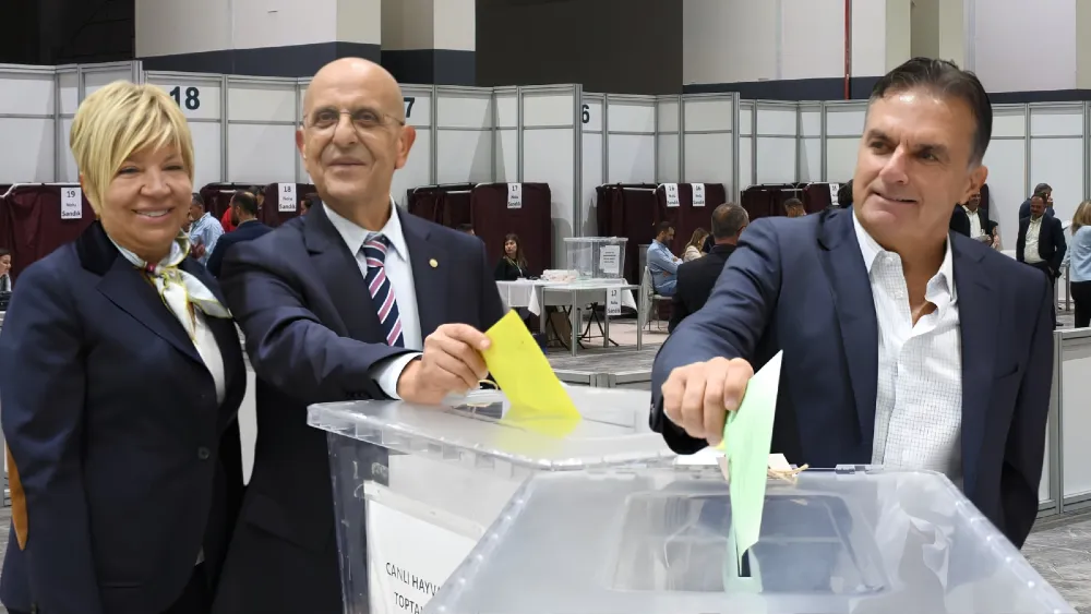İTB’de seçim günü: Kocagöz’ün sarı listesi Tuncer’in mavi listesiyle yarışıyor