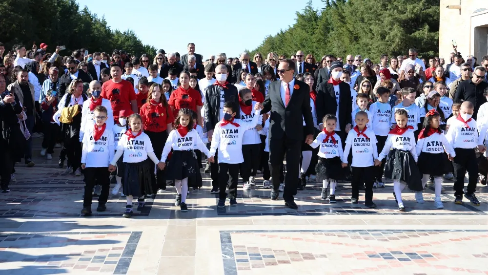 Binlerce Egeli Ata’sına koştu