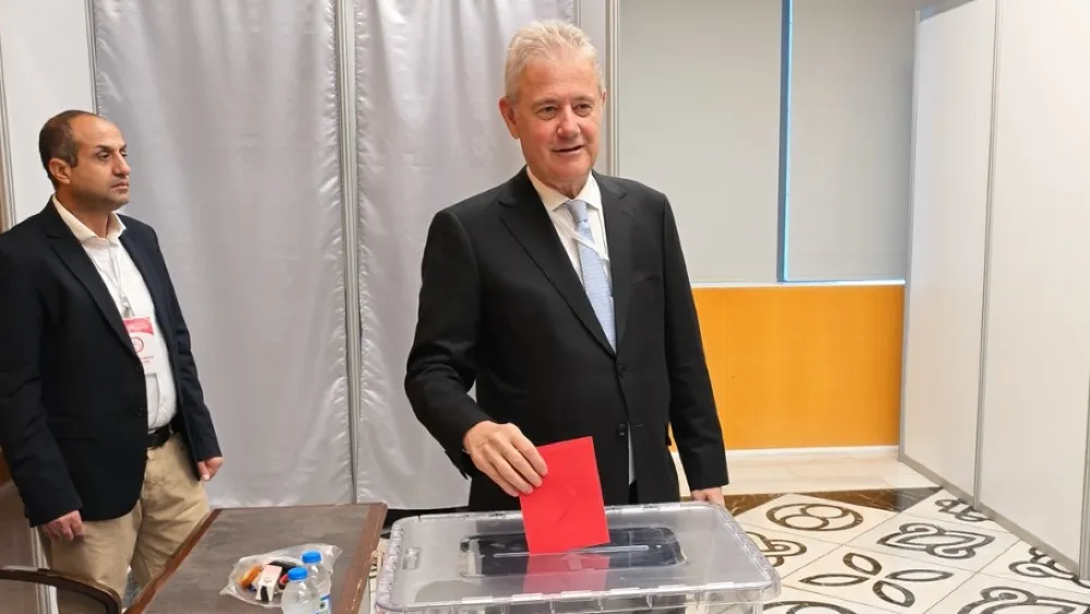 İZTO Yönetim Kurulu Başkanı Mahmut Özgener, Yönetim Kurulu seçimlerinde oyunu kullandı